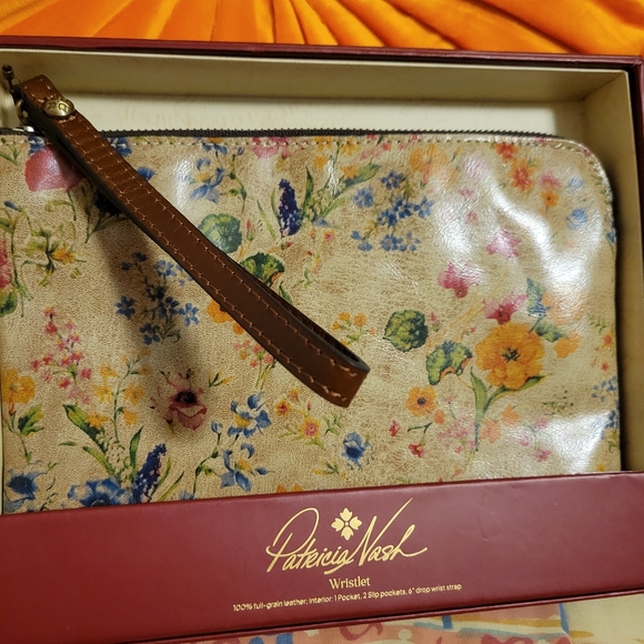 Patricia Nash Leather Floral Wristlet "Prairie" Pattern ~ NWT/NIB ~ Pretty! - Picture 8 of 16